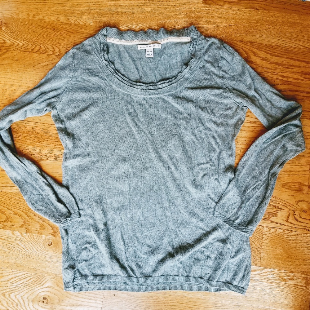 Banana republic petite M sage green sweater